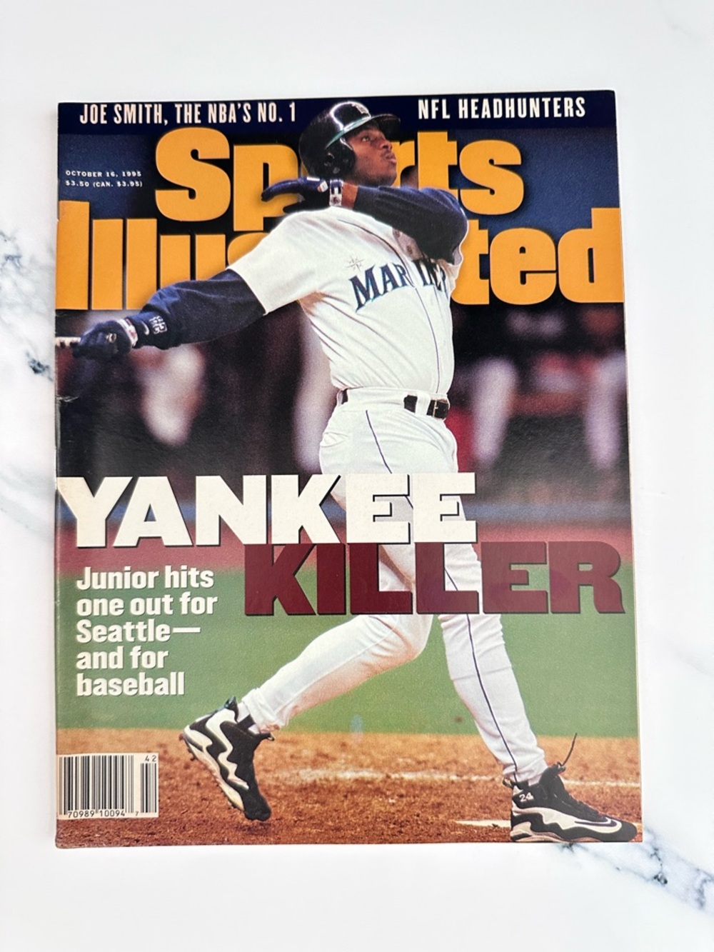 Griffey, Jr. Hits One Out for Seattle Mariners Sports Illustrated Oct. 26, 1995
